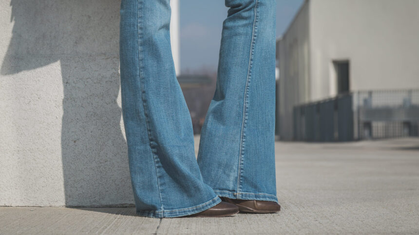 jeans a zampa